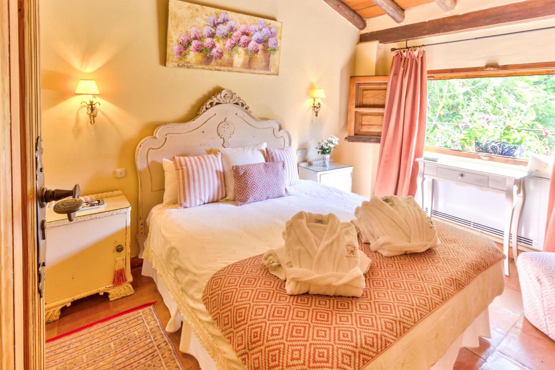 Cortijo El Pino Retreat Bed & Breakfast Albuñuelas Eksteriør bilde
